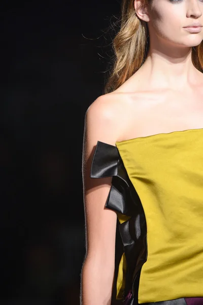 Look 76